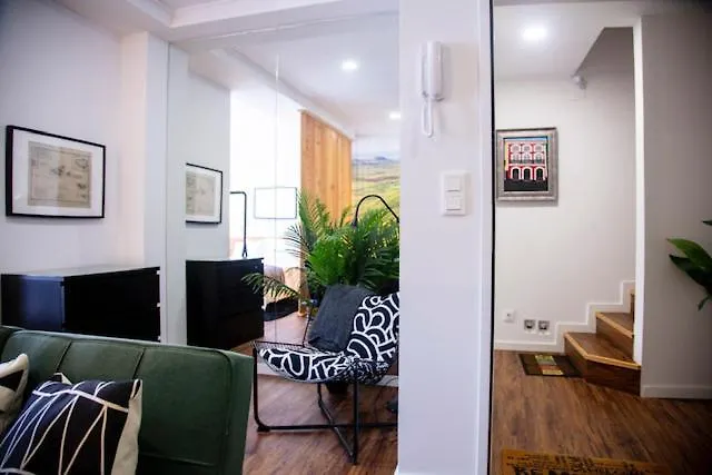 Cristal 1ºdireito Praca Velha Апартаменты